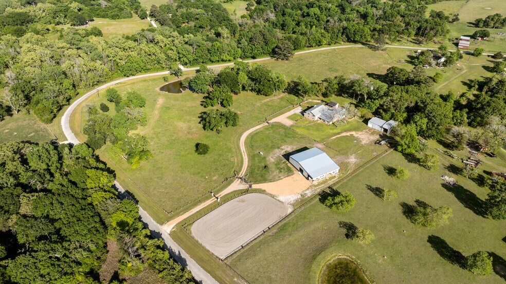 More Photos Of 2355 Jackson League Cir, Brenham Lodge Meeting Hall For Sale
