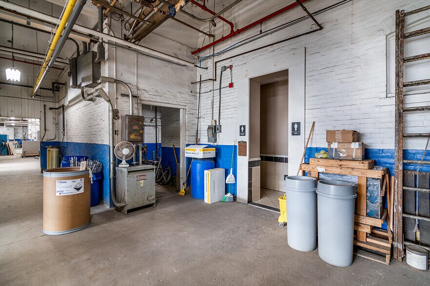 More Photos Of 248 Pine St, Pawtucket Warehouse For Sale