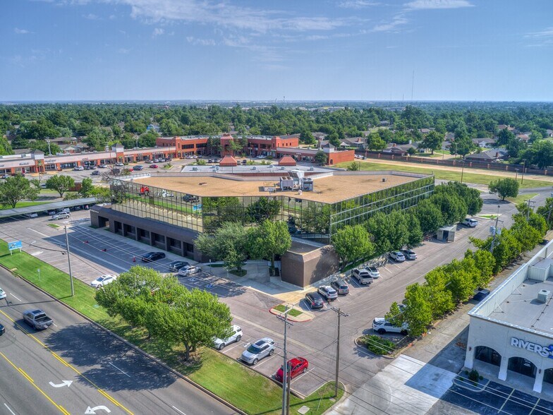 More Photos Of 9520 N May Ave, Oklahoma City Office For Lease