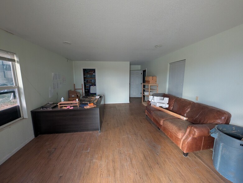 More Photos Of 18243 N Highway 6, Valley Mills Industrial For Sale