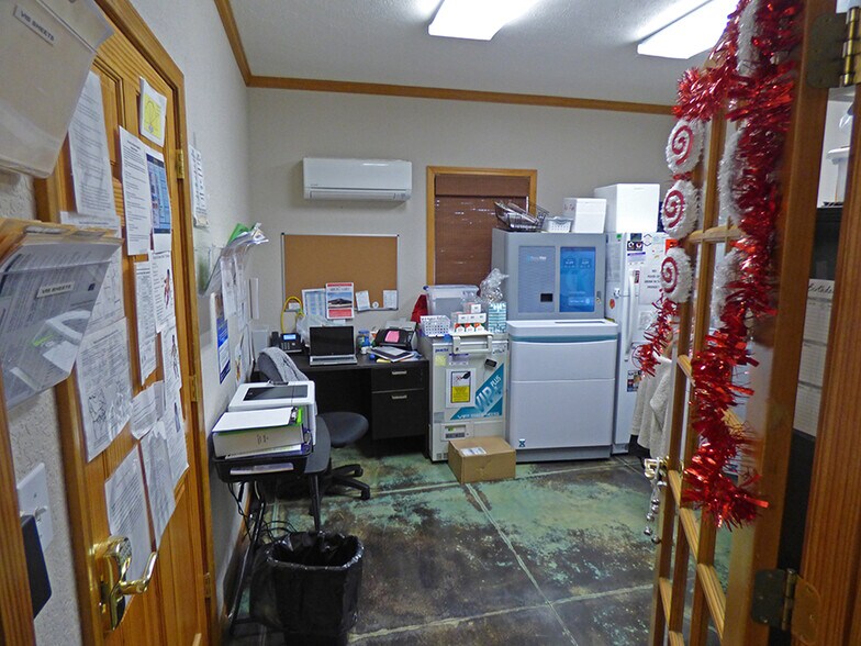 More Photos Of 308 US-62 Hwy, Ash Flat Medical For Sale