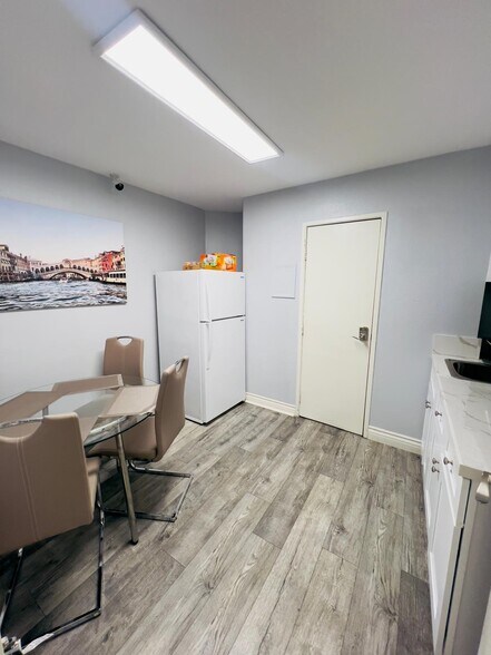 More Photos Of 867 W Lancaster Blvd, Lancaster Medical For Lease