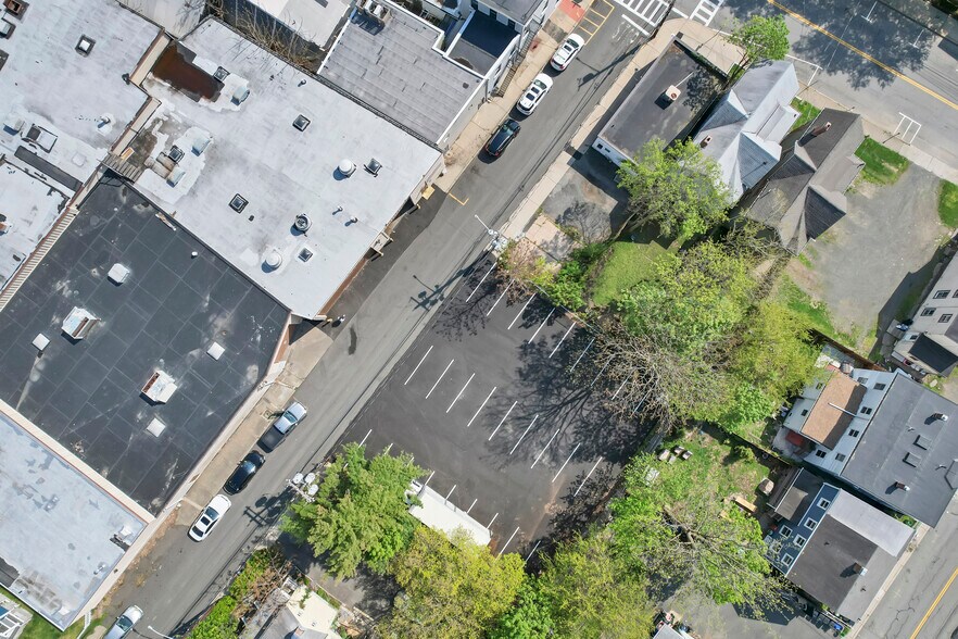 More Photos Of 149 Burd St, Nyack Warehouse For Sale