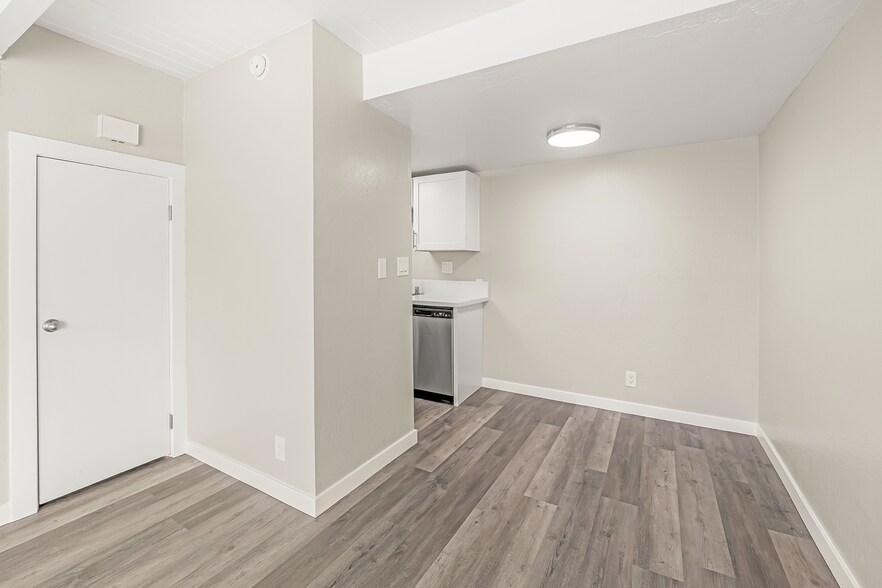 More Photos Of 511 W Cook St, Santa Maria Apartments For Sale