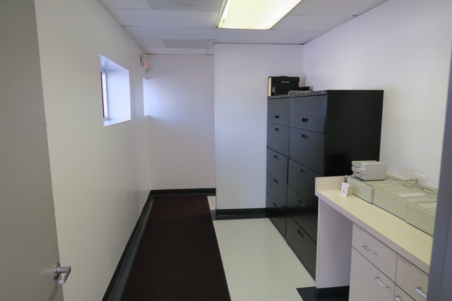 More Photos Of 5829 Beverly Hill St, Houston Warehouse For Lease