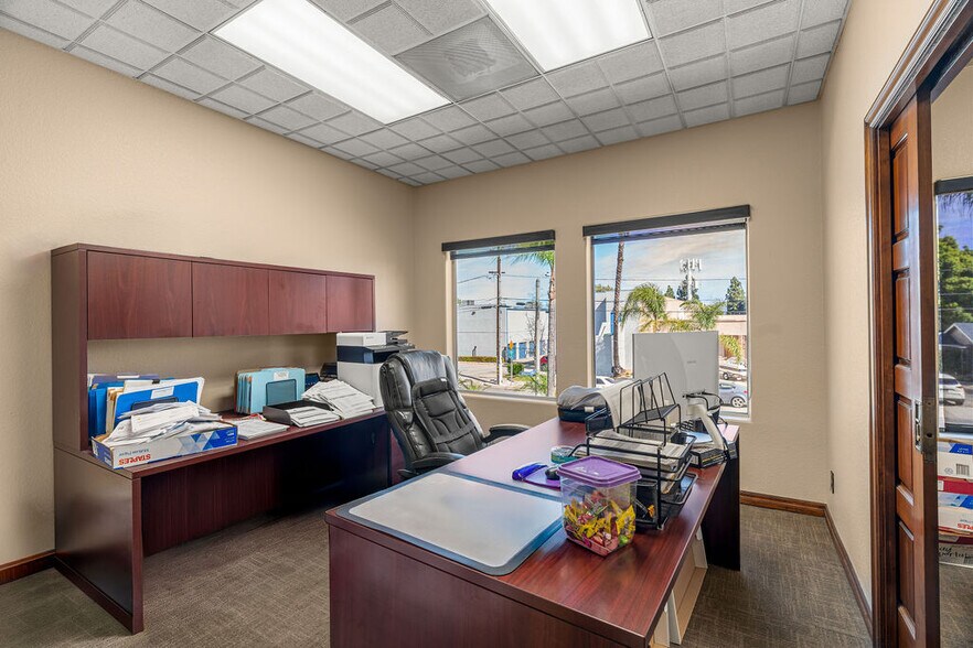 More Photos Of 8891 Watson St, Cypress Office For Sale