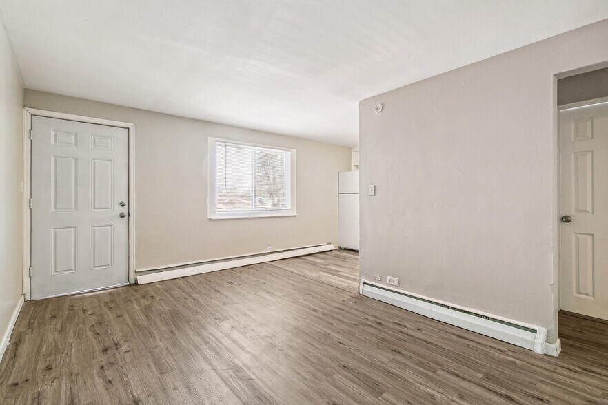 More Photos Of 1592 Lansing St, Aurora Apartments For Sale