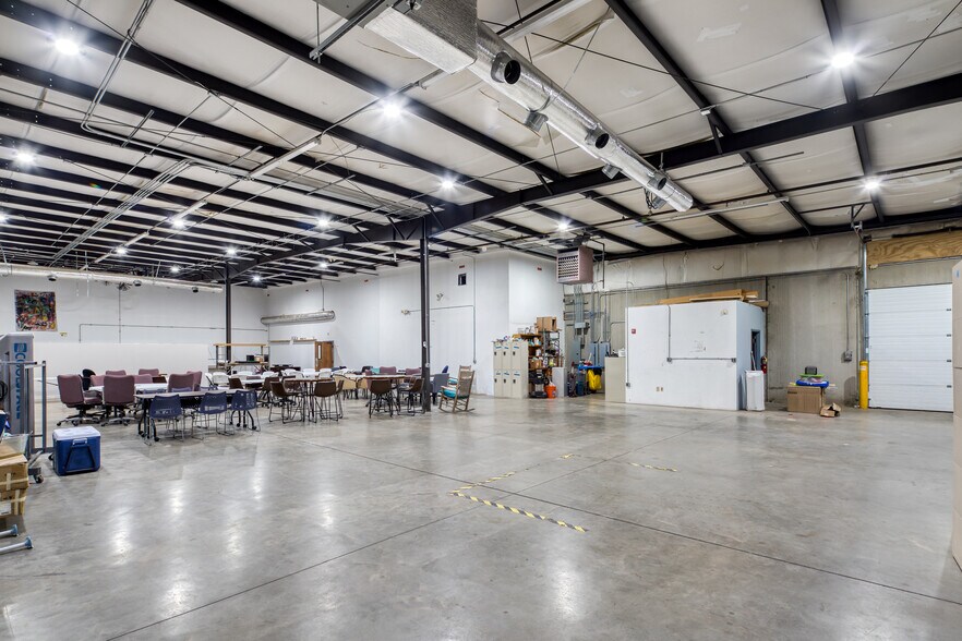 More Photos Of 220 Curie Dr, Alpharetta Warehouse For Sale