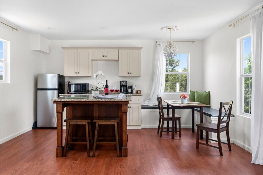 More Photos Of 1470 S Cranes Mill Rd, New Braunfels Lodge Meeting Hall For Sale