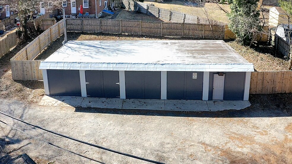 More Photos Of 102 Maple Hill Rd, Wilmington Self Storage For Sale