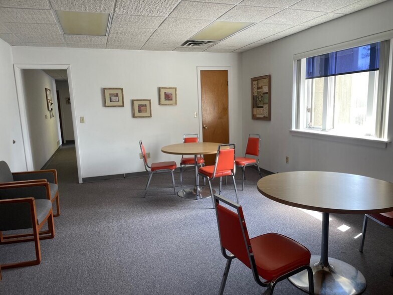 More Photos Of 200 Corporate Cir, Toms River Warehouse For Lease