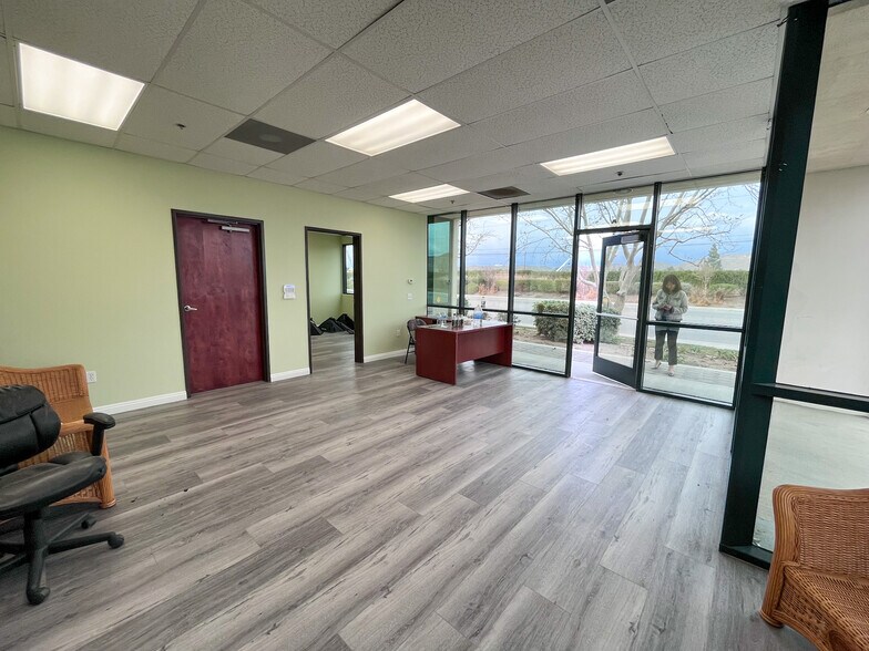 More Photos Of 9346 Galena St, Jurupa Valley Flex For Sale