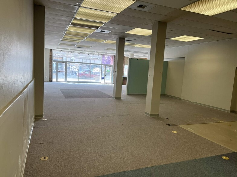 More Photos Of 101 Central Ave, Great Falls Storefront Retail Office For Sale