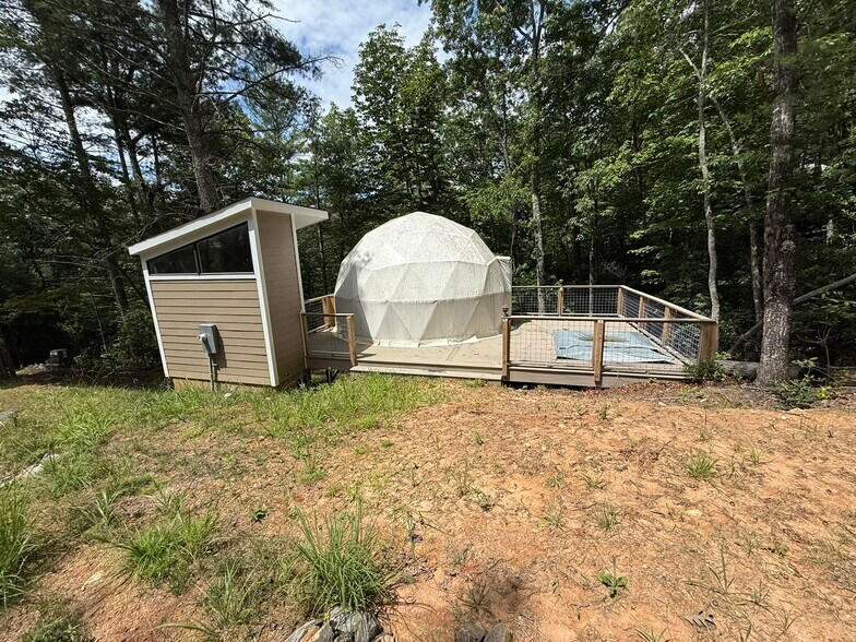 More Photos Of 1105 Fall Creek Rd, Purlear Specialty For Sale