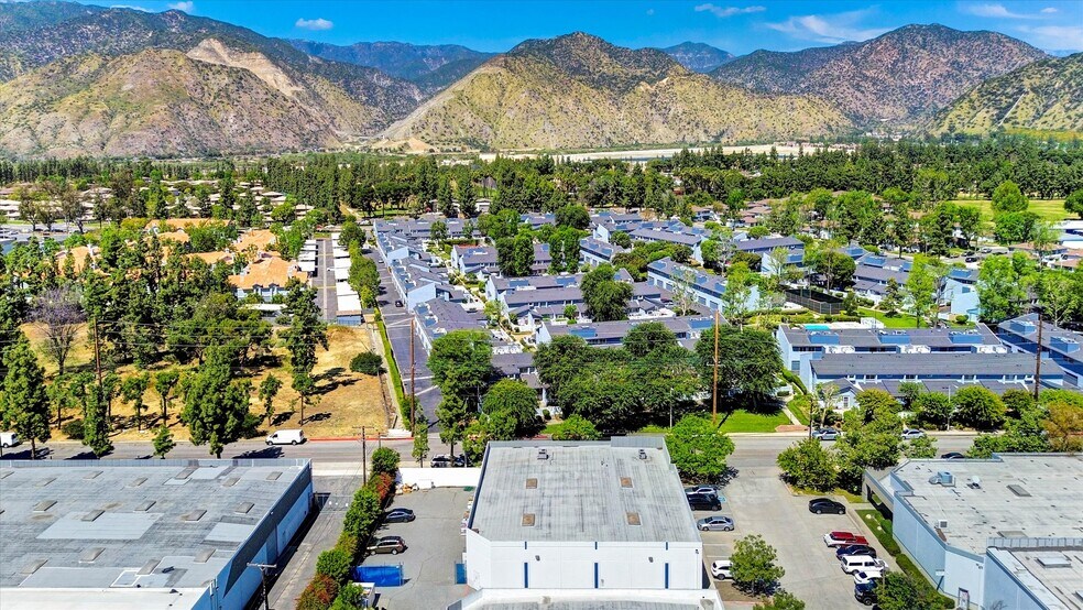 More Photos Of 920 W 10th St, Azusa Warehouse For Sale