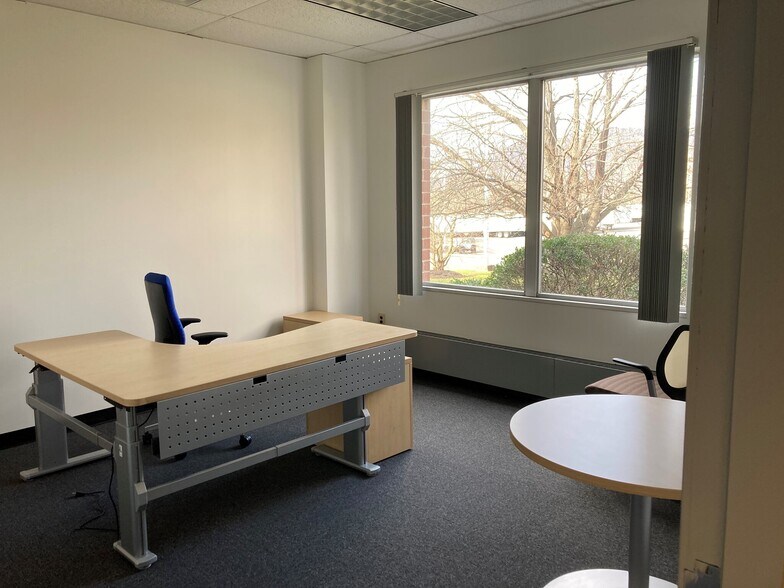 More Photos Of 7500 Shadwell Dr, Roanoke Manufacturing For Lease