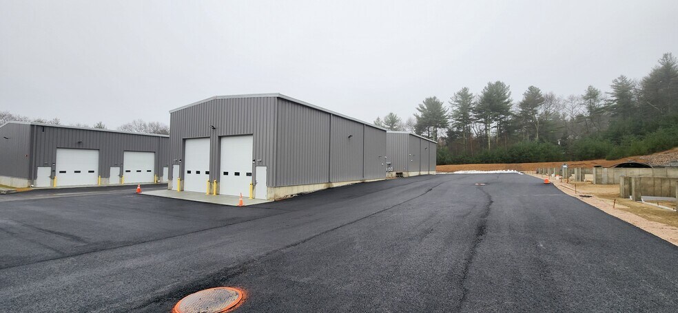 More Photos Of 41 Nooseneck Hill Rd, West Greenwich Warehouse For Lease