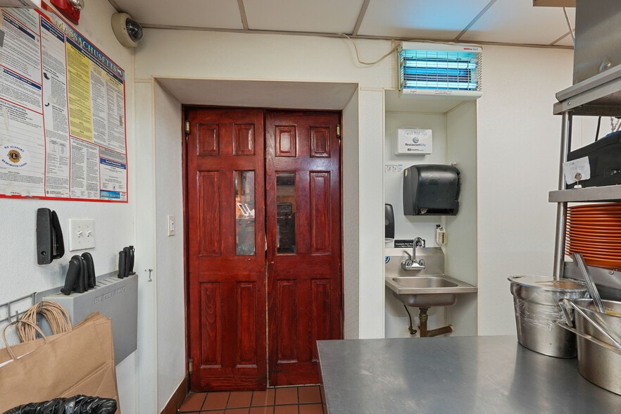 More Photos Of 569 Winthrop St, Rehoboth General Retail For Sale