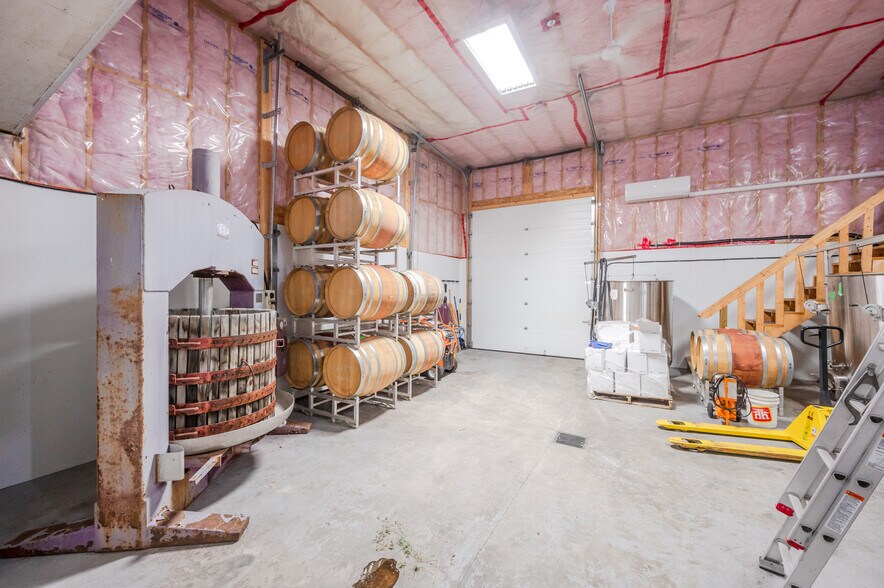 More Photos Of 1002 British Columbia 3, Cawston Winery Vineyard For Sale