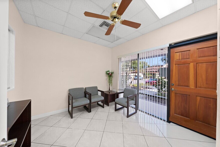 More Photos Of 611 Druid Rd E, Clearwater Medical For Sale