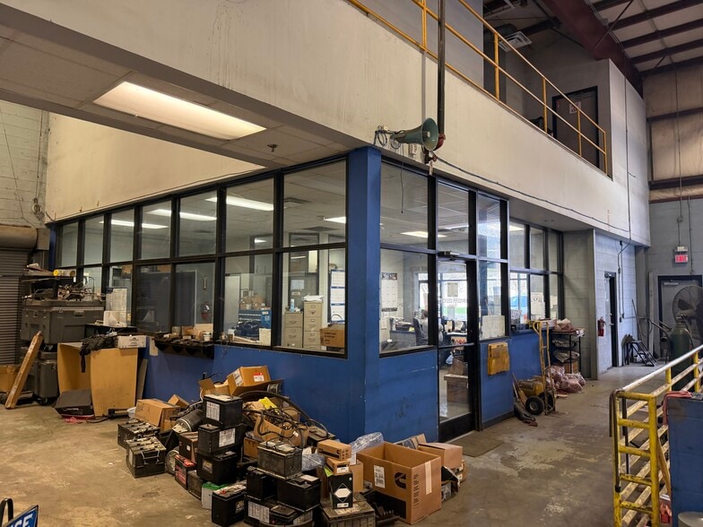 More Photos Of 7603 Boeing Dr, Greensboro Warehouse For Sale