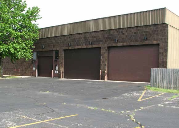 More Photos Of 825 Riverview Dr, Benton Harbor Light Distribution For Sale