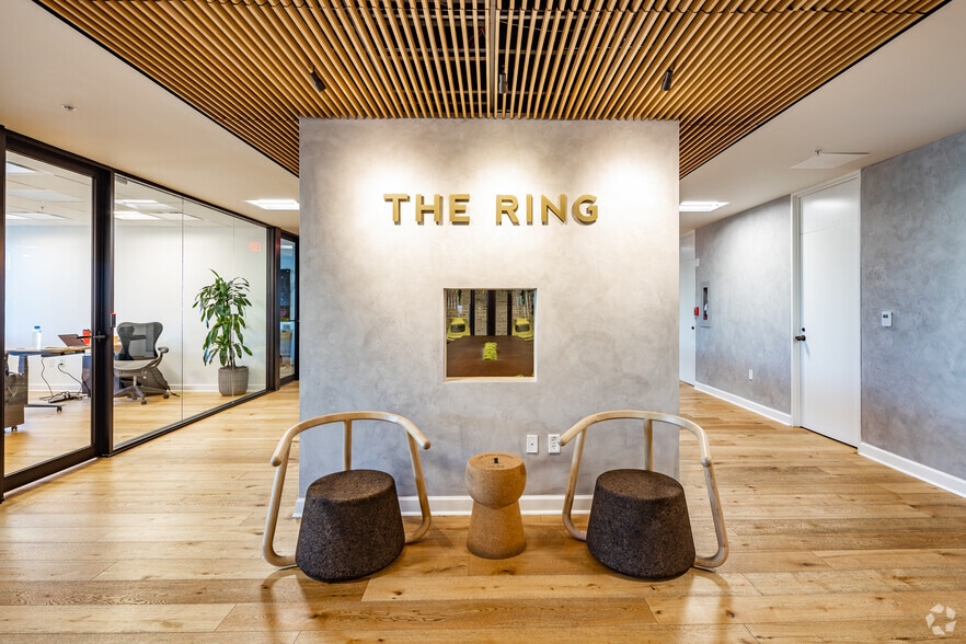 More Photos Of 600 Cleveland St, Clearwater Office For Lease