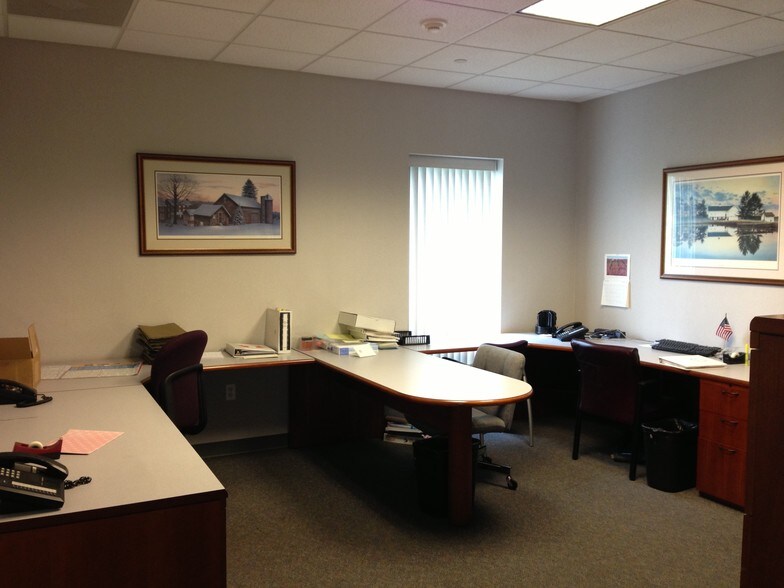 More Photos Of 307 Ruthar Dr, Newark Office For Sale