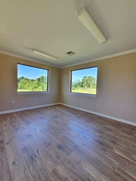 More Photos Of 7070 Knights Ct, Missouri City Medical For Sale
