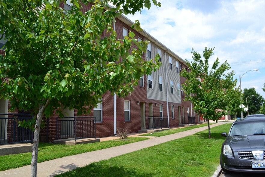 Primary Photo Of 2002 Obear Ave, Saint Louis Apartments For Sale