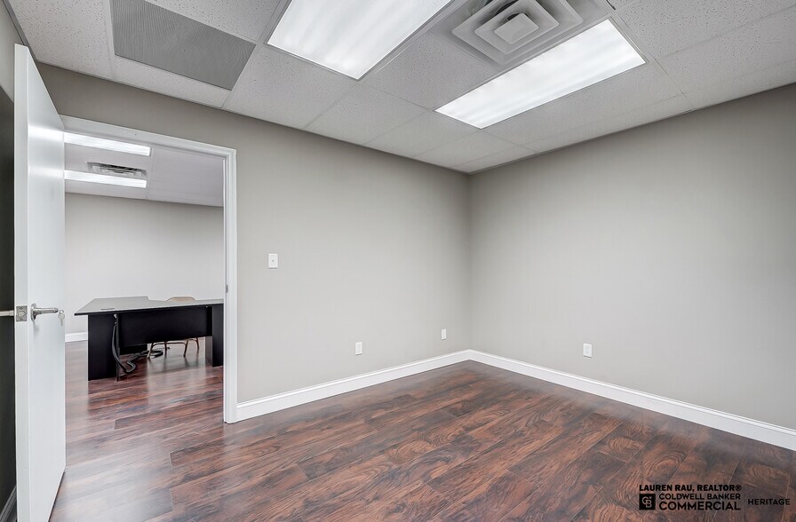 More Photos Of 400-460 Fame Rd, Dayton Light Distribution For Lease