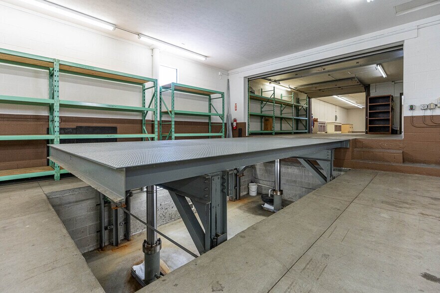 More Photos Of 772 Broad St, Wadsworth Industrial For Sale