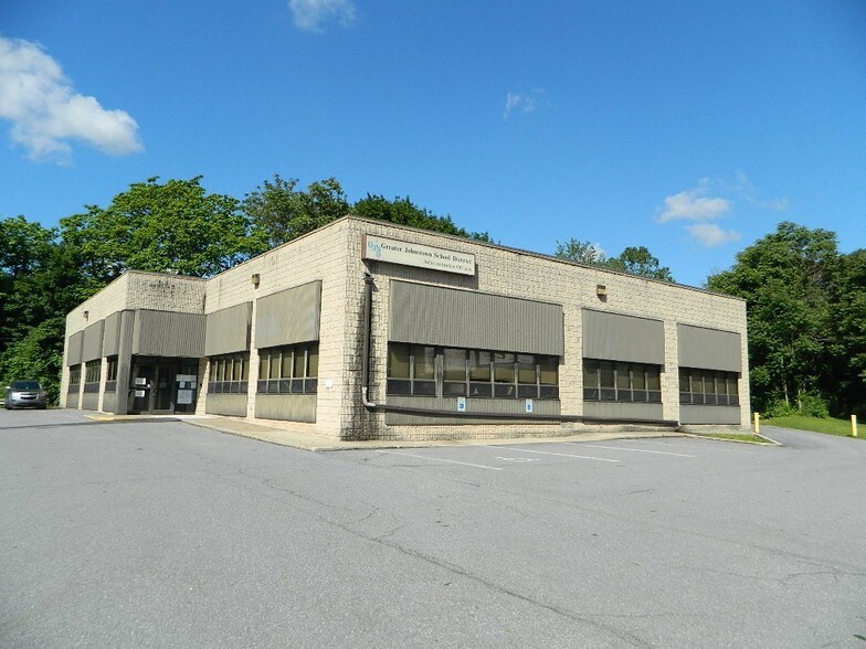 Primary Photo Of 1091 Broad St, Johnstown Office For Sale