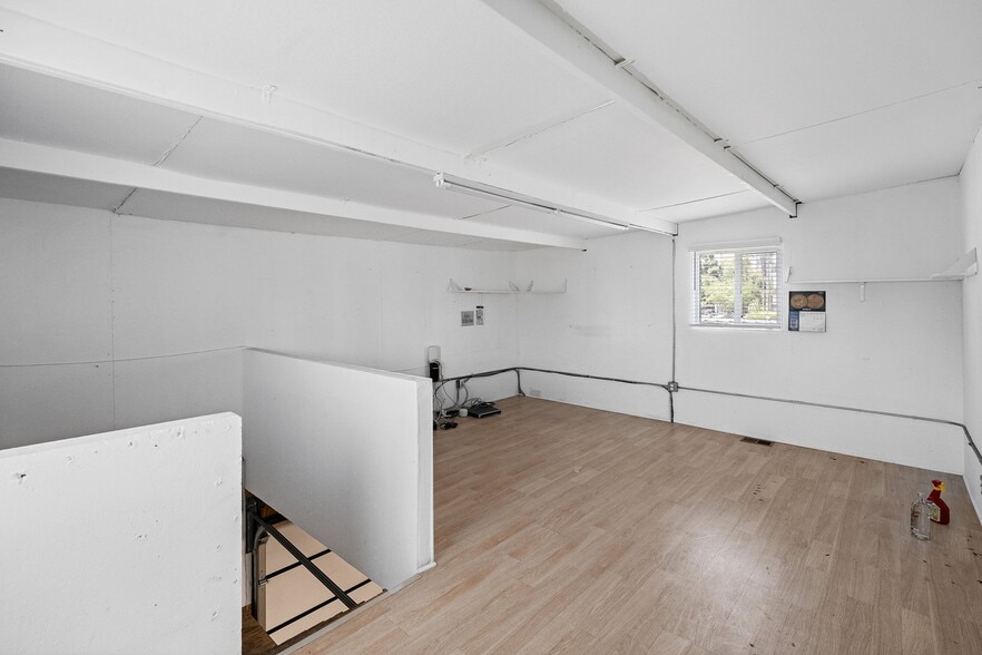 More Photos Of 5244 Vineland Ave, North Hollywood Flex For Sale