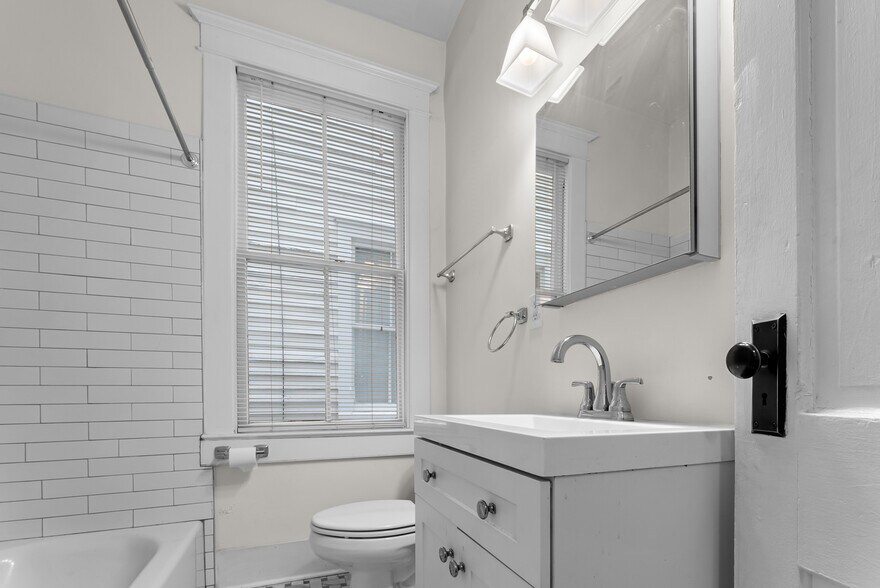 More Photos Of 816-818 Drayton St, Savannah Apartments For Sale