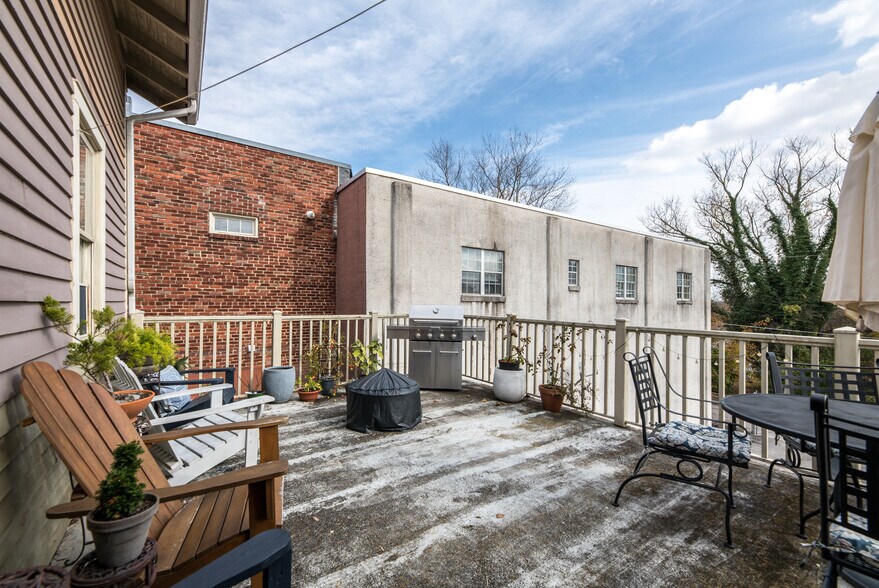 More Photos Of 428 E Scott Ave, Knoxville Loft Creative Space For Sale