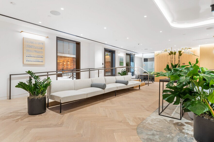 More Photos Of 43-45 E 53rd St, New York Office For Sale