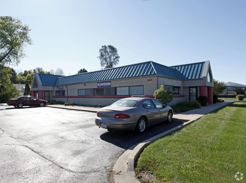 More Photos Of 6015 W Pierson Rd, Flushing Office For Sale