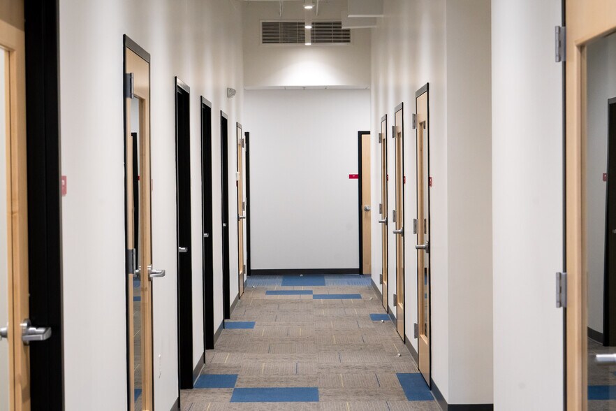 More Photos Of 1230 Macklind Ave, Saint Louis Coworking Space