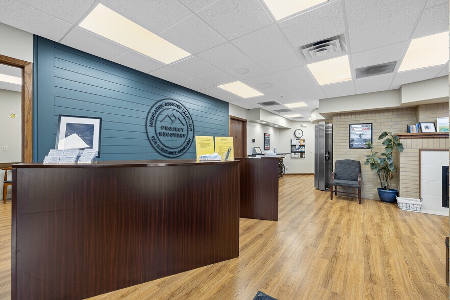 More Photos Of 625 Flormann St, Rapid City Medical For Sale