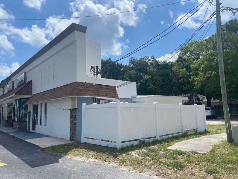 More Photos Of 3701 State Road 580 W, Oldsmar Freestanding For Lease