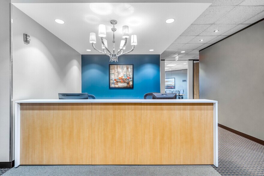 More Photos Of 11111 Katy Fwy, Houston Coworking Space