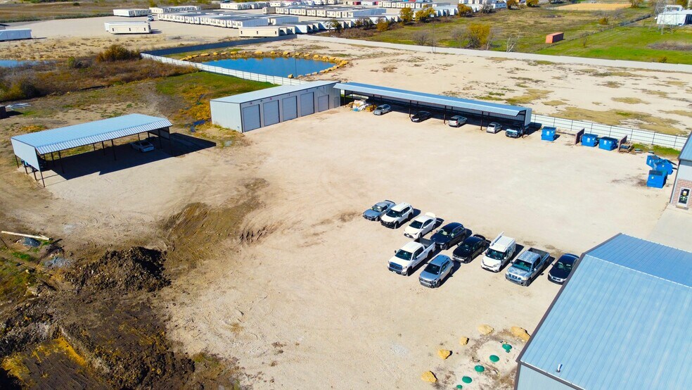 More Photos Of 13029 Harmon Rd, Fort Worth Unknown For Lease