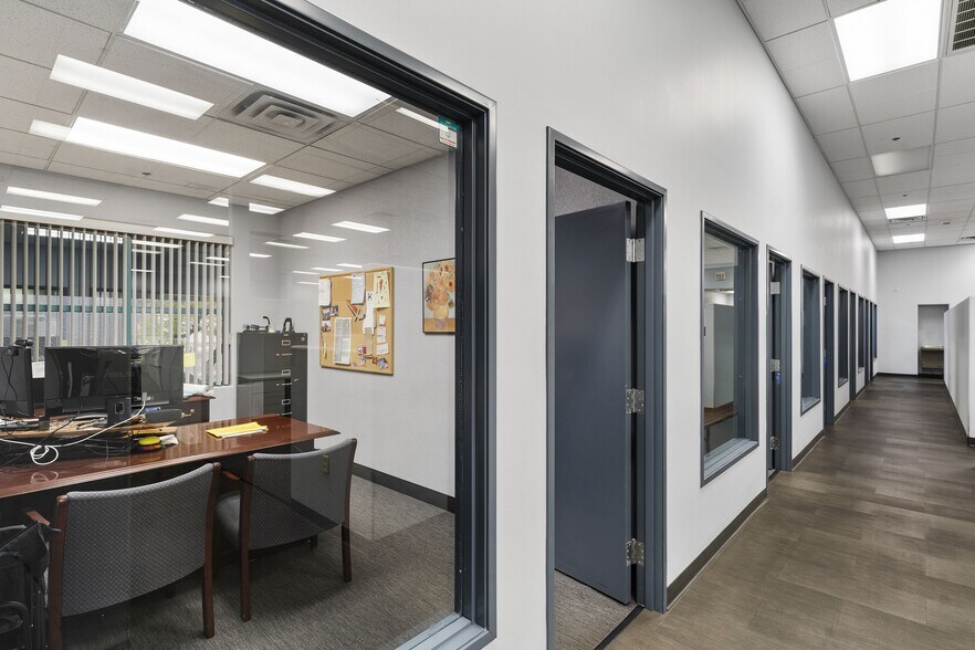 More Photos Of 2727 S Rainbow Blvd, Las Vegas Office For Sale