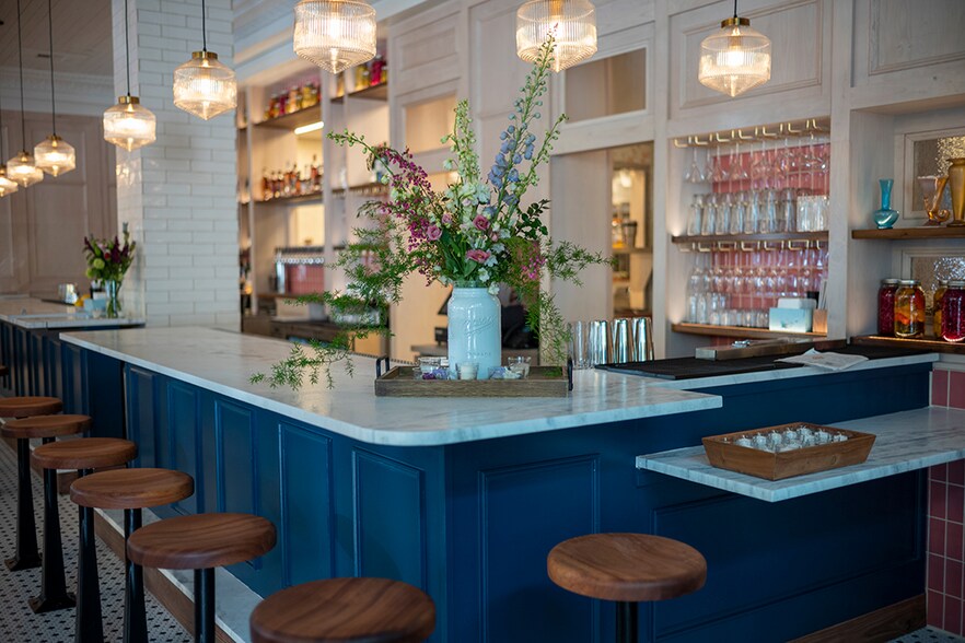 More Photos Of 1125 NW Couch St, Portland Office For Lease