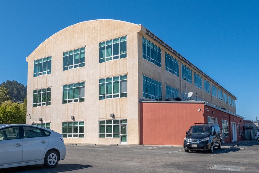 More Photos Of 30 Liberty Ship Way, Sausalito Light Distribution For Lease