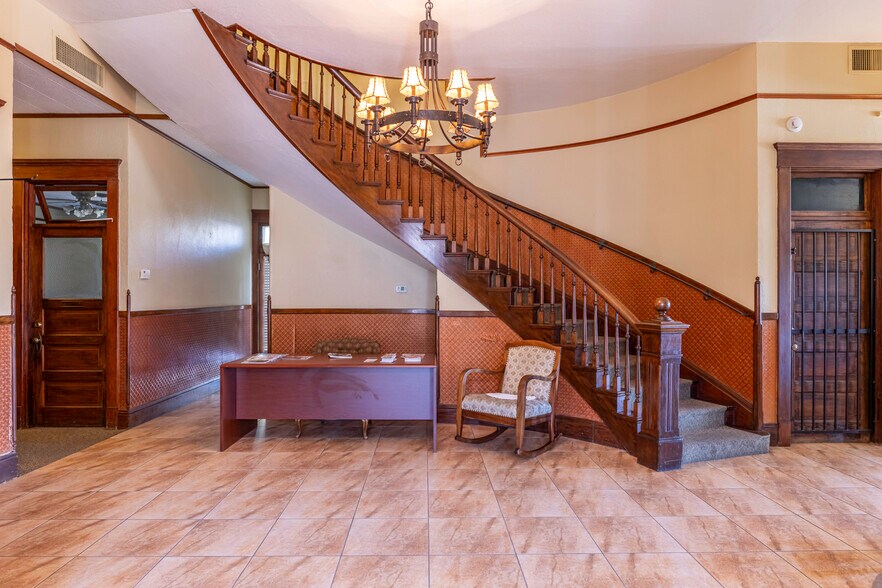 More Photos Of 1 E Apache St, Wickenburg Office For Sale