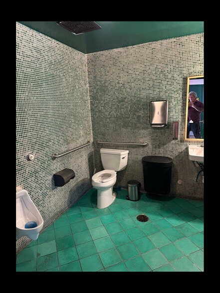 More Photos Of 1209 E 7th St, Austin Restaurant For Lease