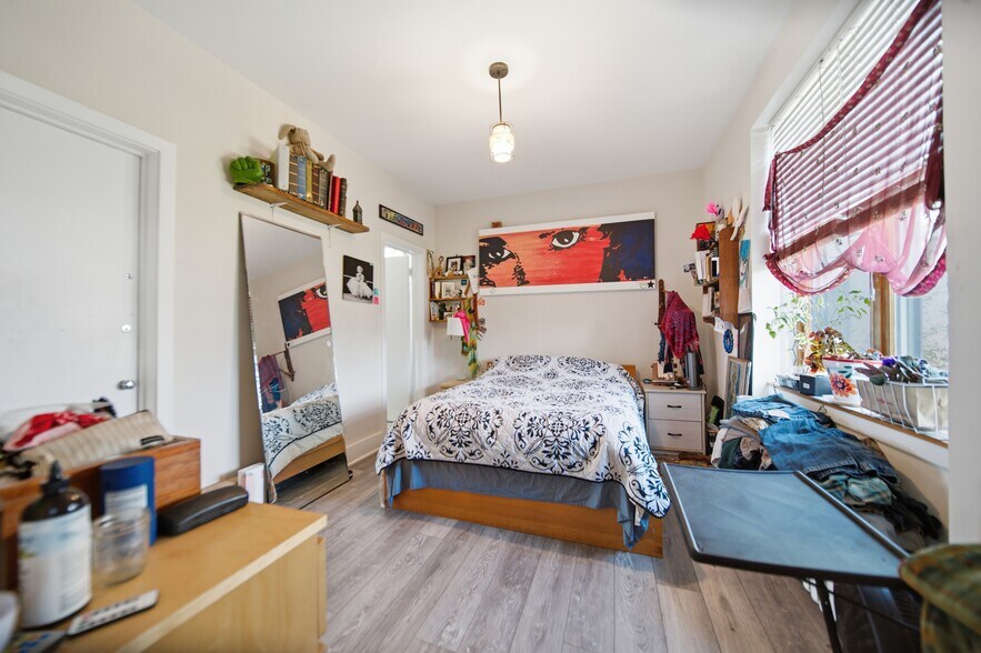 More Photos Of 193 Elk St, Buffalo Religious Facility For Sale