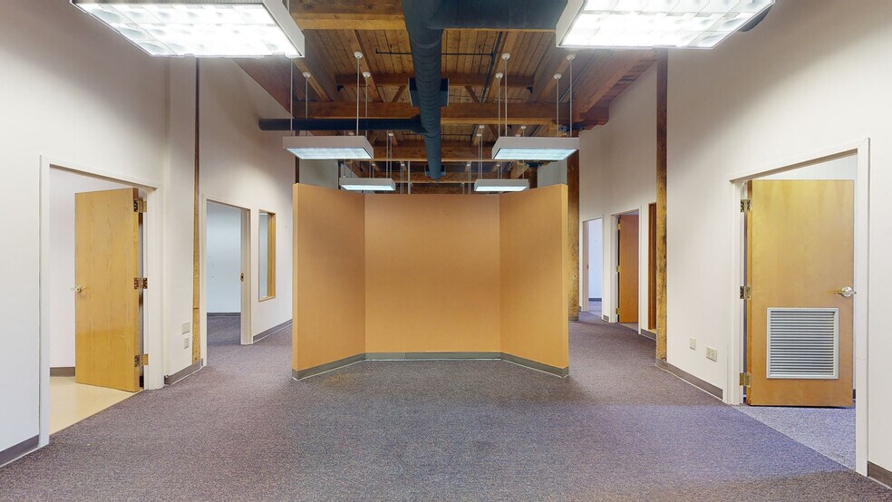 More Photos Of 290 Pratt St, Meriden Light Manufacturing For Lease